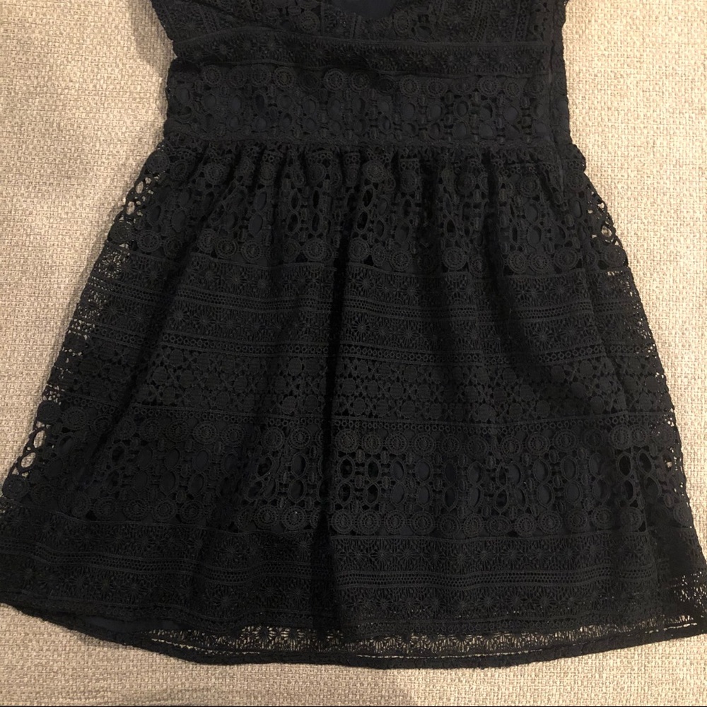 Abercrombie and Fitch lace black dress - Picture 3 of 6